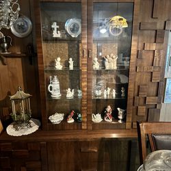 Solid Wood China Cabinet With Light 