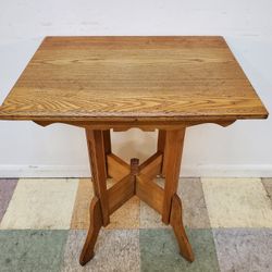 Antique Oak Parlor Table - Victorian Lamp Table