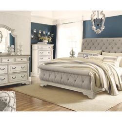 Realyn Sleigh Bedroom Set 