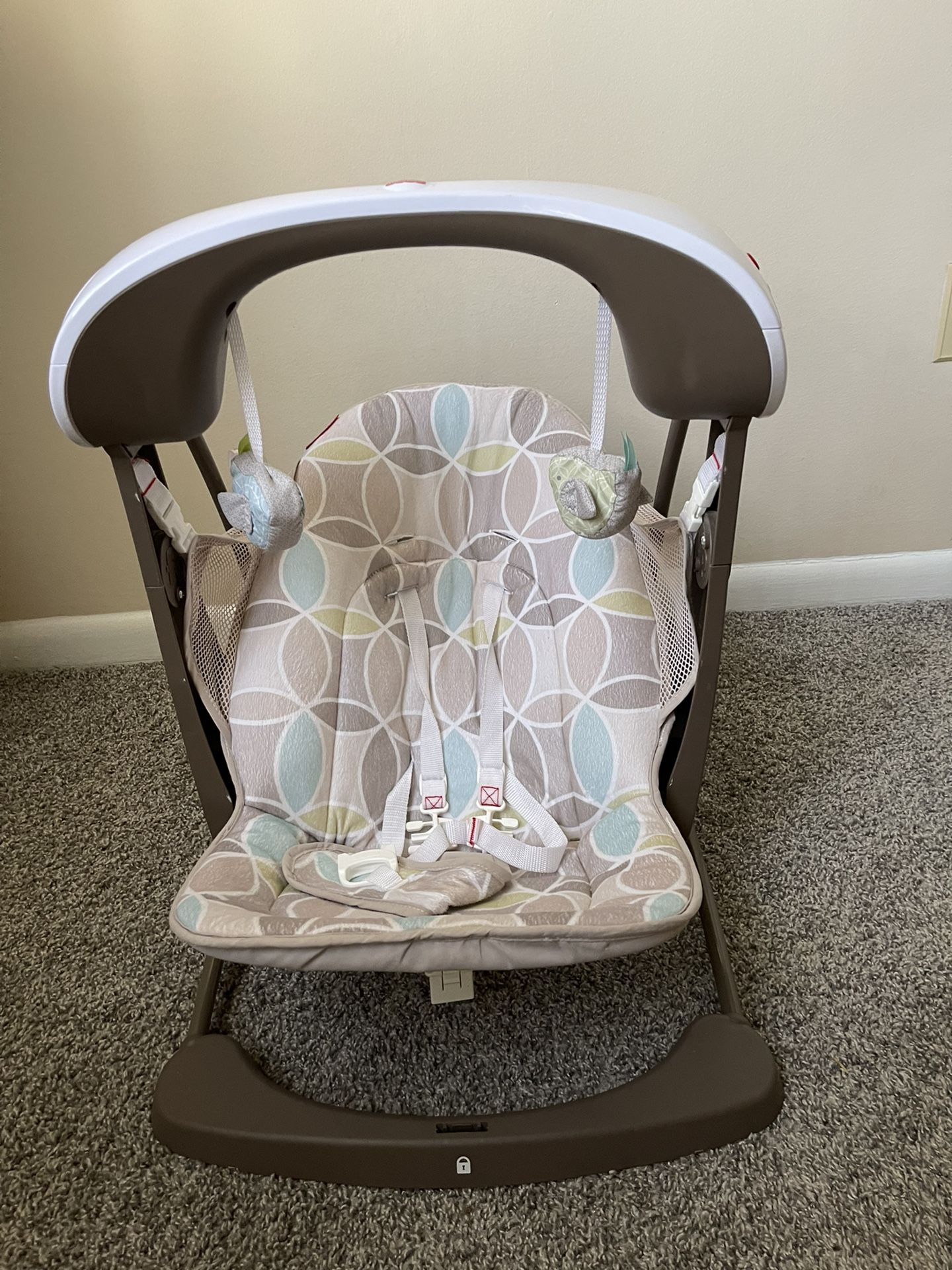 Baby rocking chair🤍