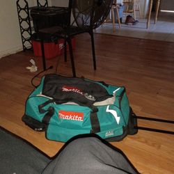 Makita Duffle Bag With Wheels