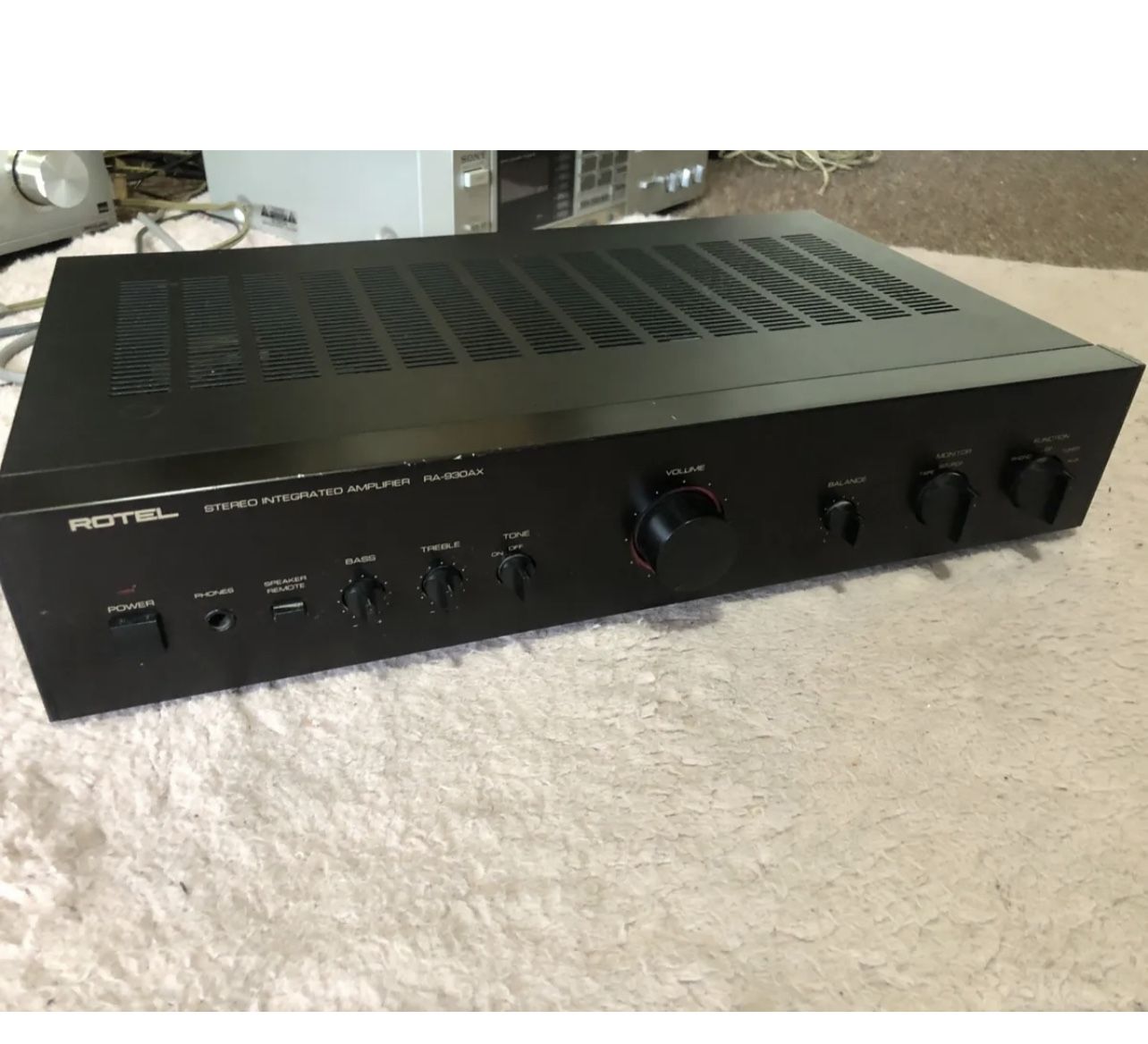 Rotel RA-930AX Integrated Amplifier - High-Fidelity Audio With Phono Pre-Amp 30 Watts