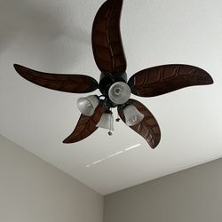 Ceiling Fan With Leaf Blades 