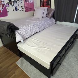 Day bed with trundle