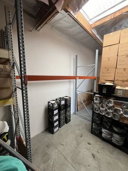 Vendo Reparo e Instalo Rakas Para Bodega Garage o Patio…. Selling, Repairing, Installation Pallet Racks 