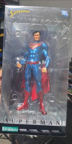 Kotobukiya Superman ARTFX+ Statue DC Comics