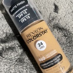 REVLON COLORSTAY 24 Hrs 460 MACADAMIA for Combination Skin