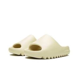 Yeezy Slide “Pure” Size 11