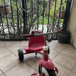 Radio flyer tricycle With Steering/push