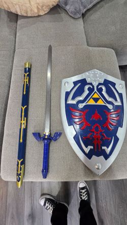 Zelda Master Sword & Hylian Shield Replica Set