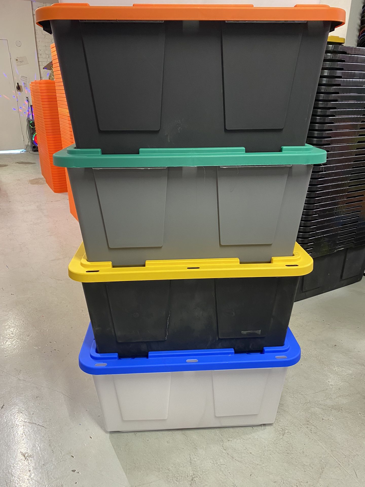 Containers 27 Galons