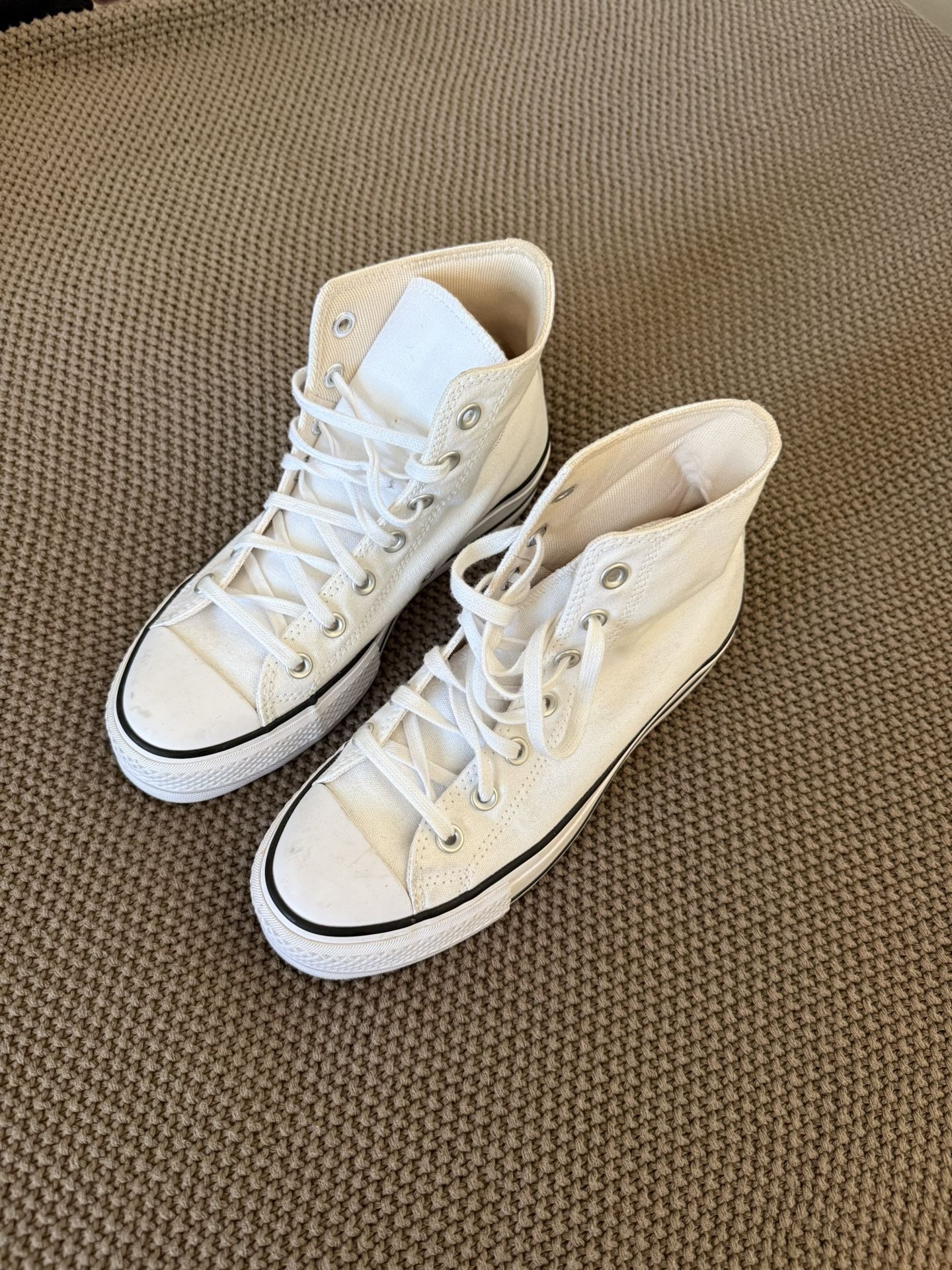 White High Top Converse - Size 6.5