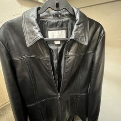BLACK LEATHER JACKET