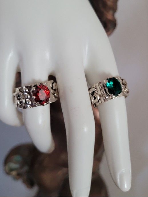 Sterling Silver 925 Rings With Red And Green Crystal