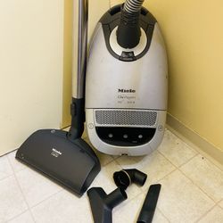 Miele Capricorn Canister Vacuum Cleaner