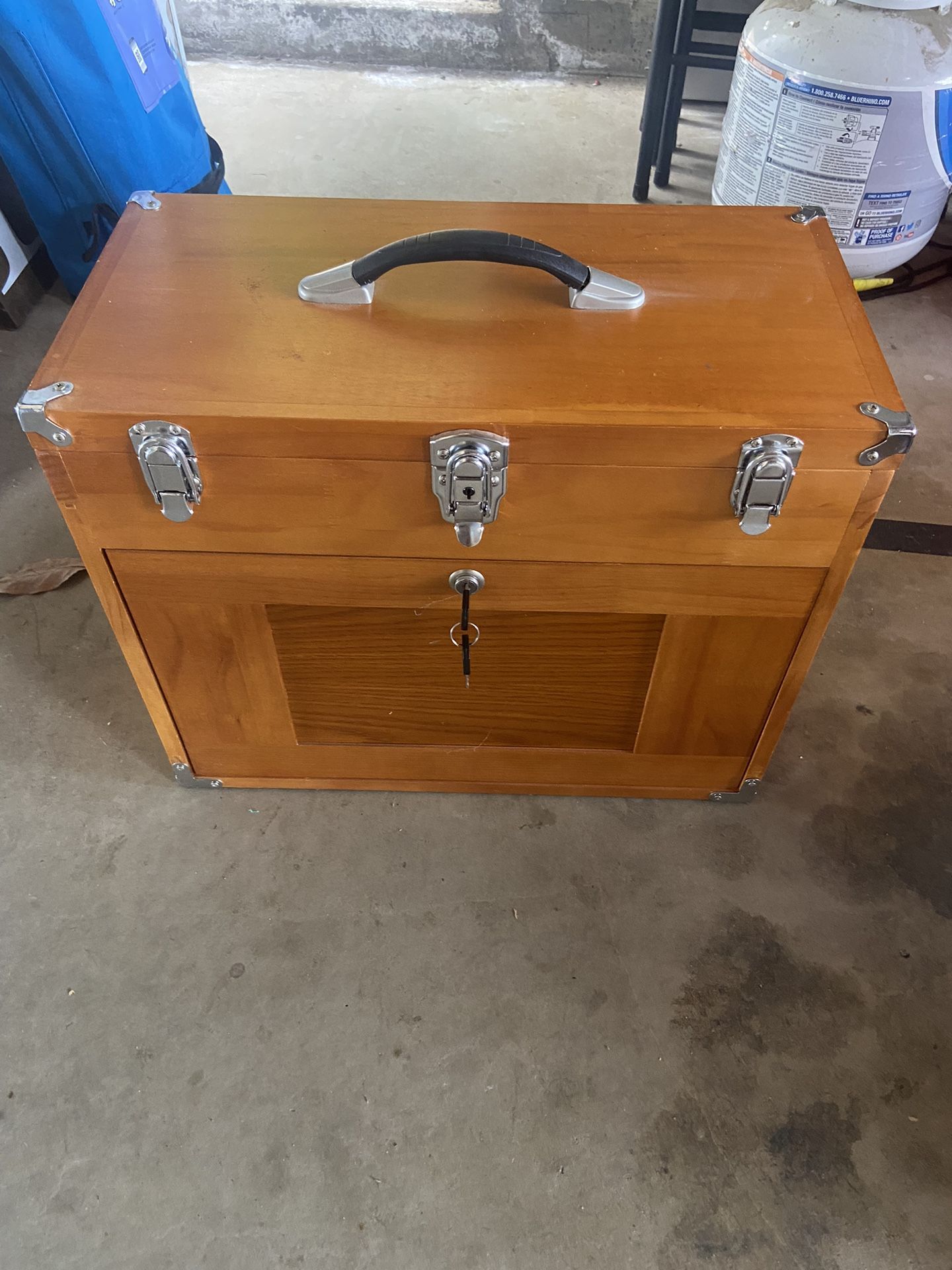Windsor Design 8 Drawer Wood Tool Chest