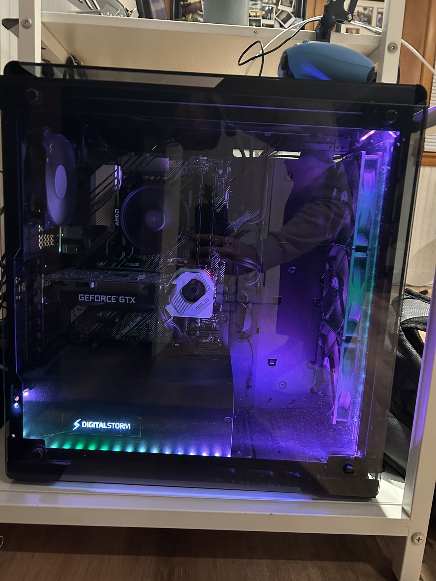 Digital Storm Pc ( Free Mouse, Keyboard, And Controller)