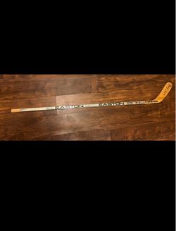 Vintage signed Wayne Gretzky NHL Los Angeles Kings Easton Hockey stick