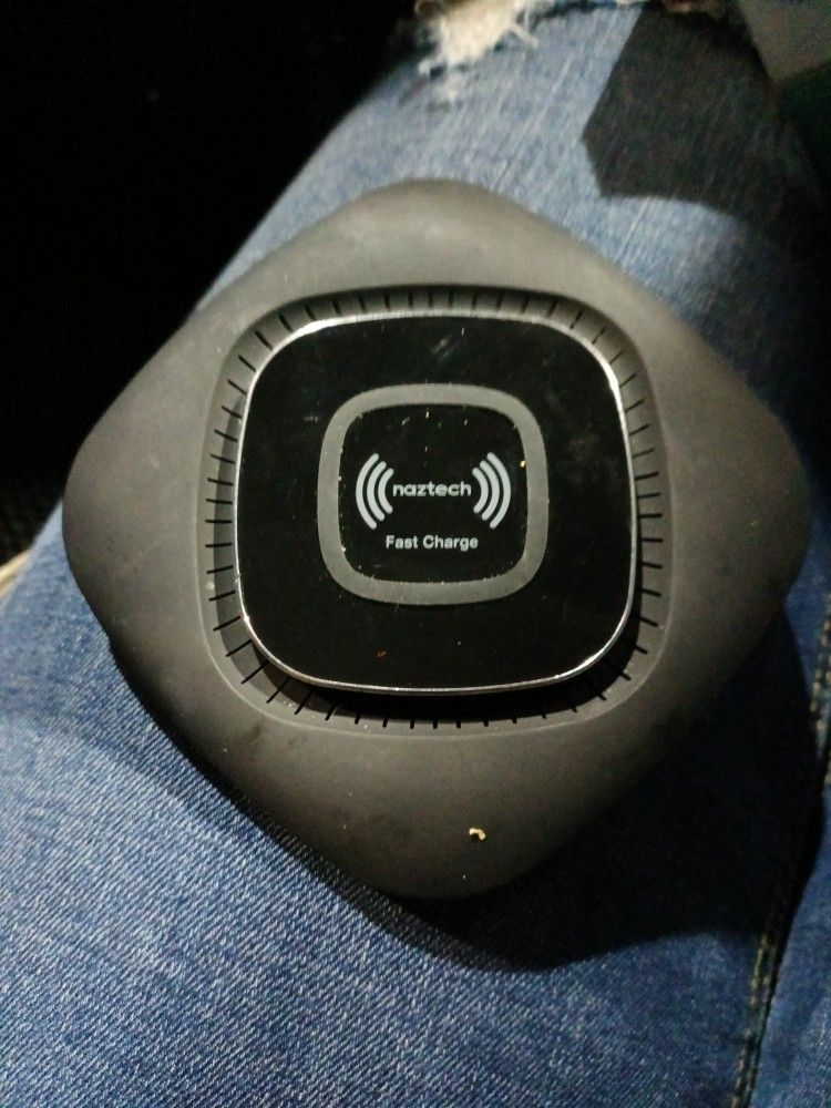 Naztech fast Charger
