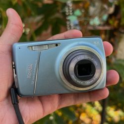 Kodak EasyShare M550 Digital Camera