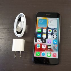 iPhone 7 - UNLOCKED - Like New  