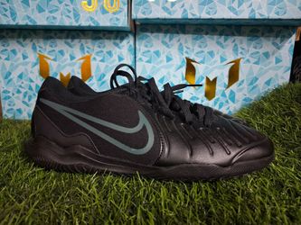 Girls indoor soccer shoes us sizes 9.5