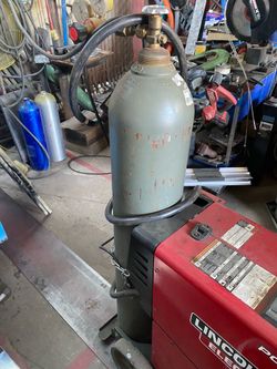 Lincoln Power MIG 260 (Model K3520-1)