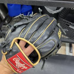 2021 12.75-INCH R9 SERIES OUTFIELD GLOVE