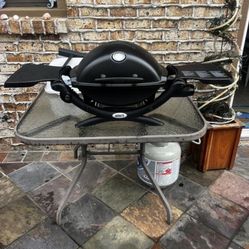 Weber Q1200 Portable Gas Grill – Black