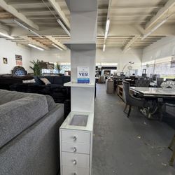 Makeup Organizer Tower With Glass-Top & 5 Drawers