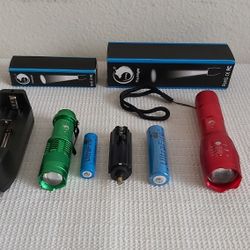 U'King Zoomable LED Flashlight Tactical Torch Light Camping Hiking Fishing ( Red & Green )
