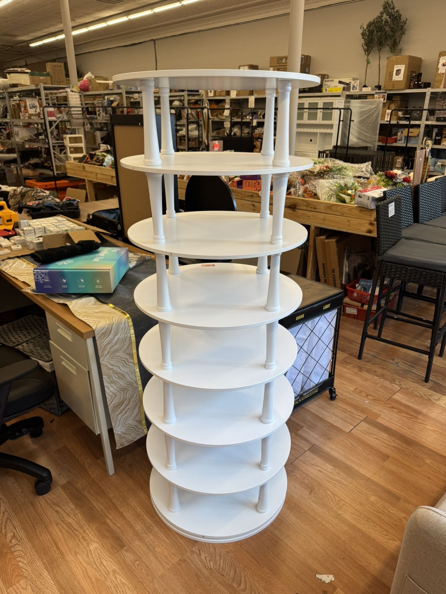 Spinning Wooden Shoe Display Shelf 
