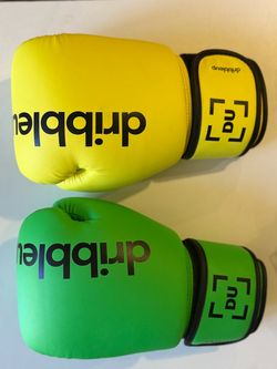 DribbleUp Smart Boxing Gloves