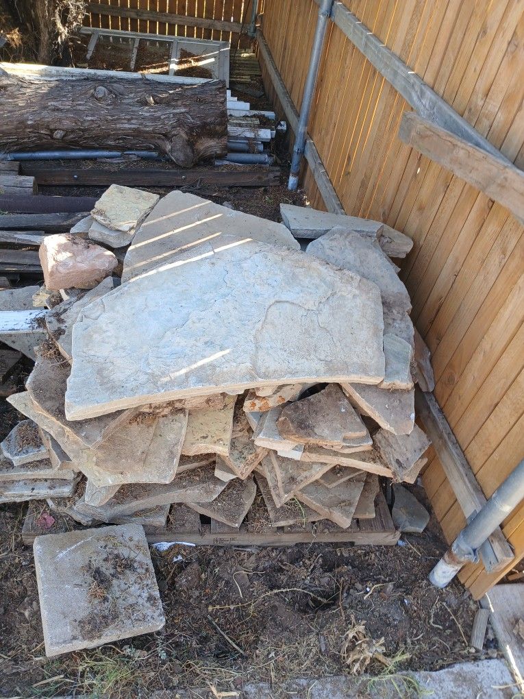 Whole Pallet 4ftx4ftx3.5ft Of Flagstone Tan In Color for Sale in