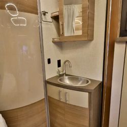 2018 Winnebago View 24J – Mercedes Sprinter Diesel  Excellent condition and ready for travel. Very well maintained and everything works great.