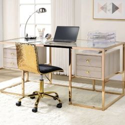 Huyana Desk

