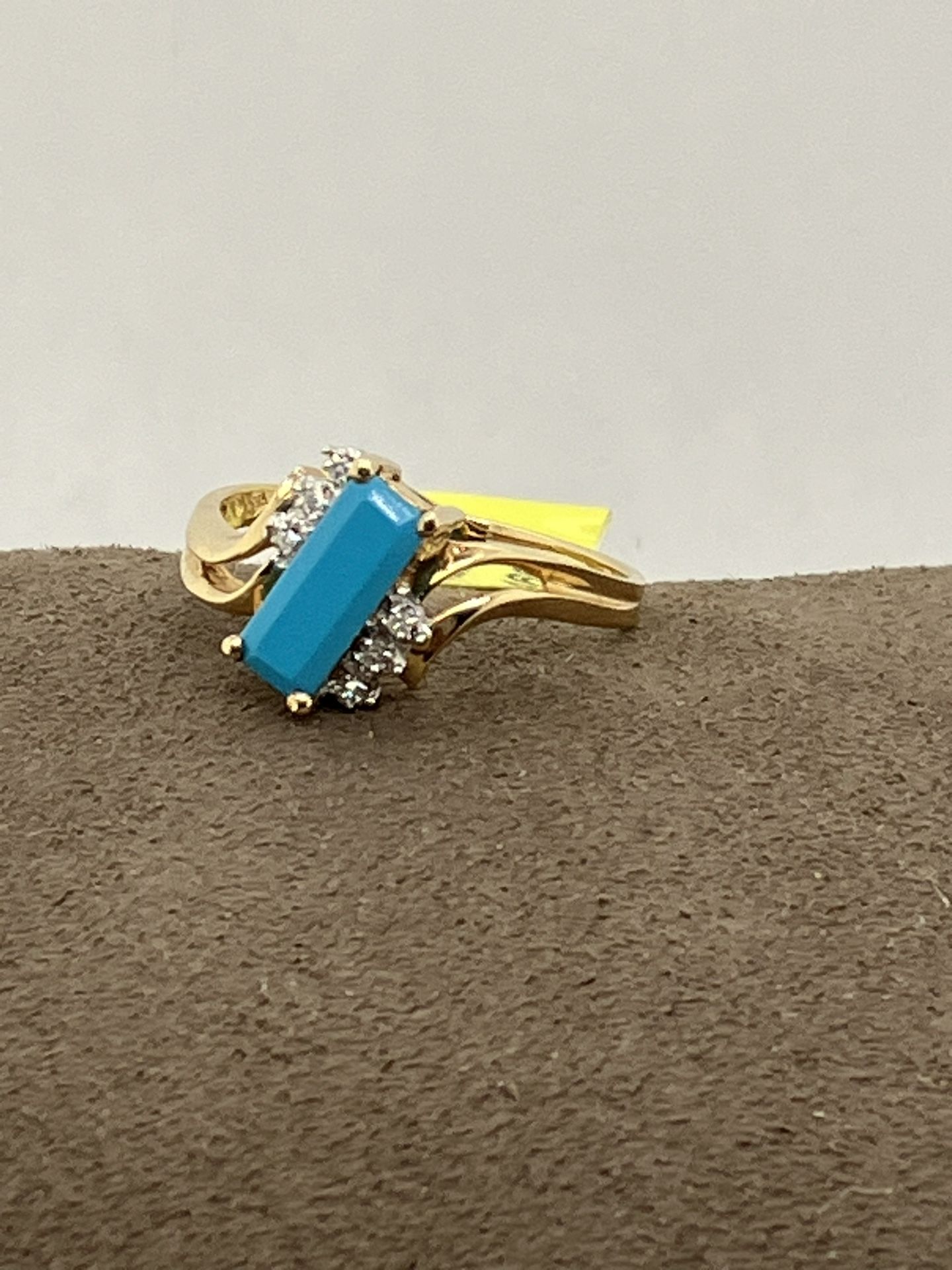Elegant 10K Yellow Gold Turquoise Ring with Diamond Accents