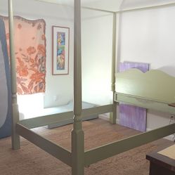 Vintage Full Canopy Bedframe