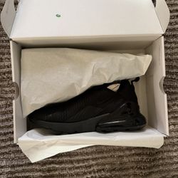 Nike Air Max 270 Brand New Size 11 