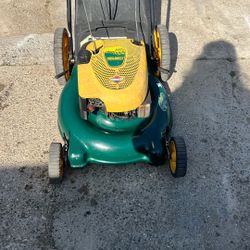 Lawnmower 
