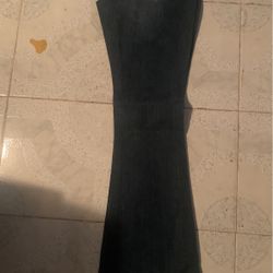 Levi’s Low Flare Size 7M - Women Jeans 