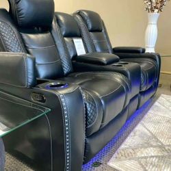 Brand New 🩸 Party Time Loveseat 💃