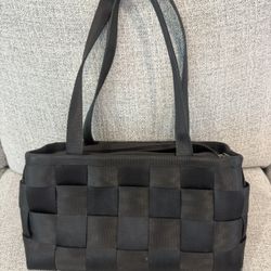 Harvey’s Seatbelt Bags