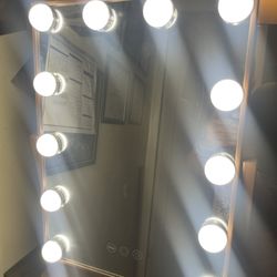 Touchscreen Mirror With Lights