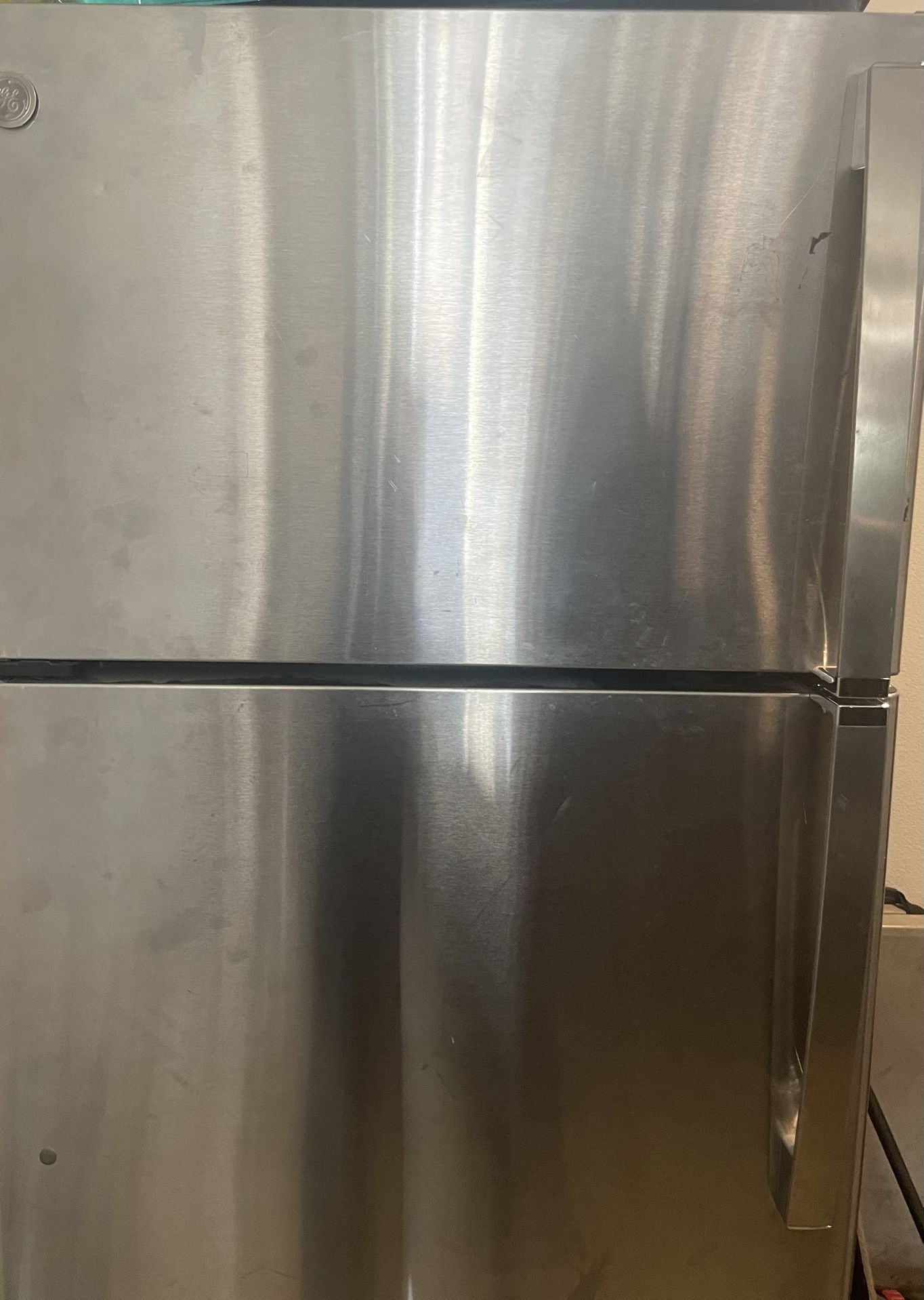 GE Refrigerator 