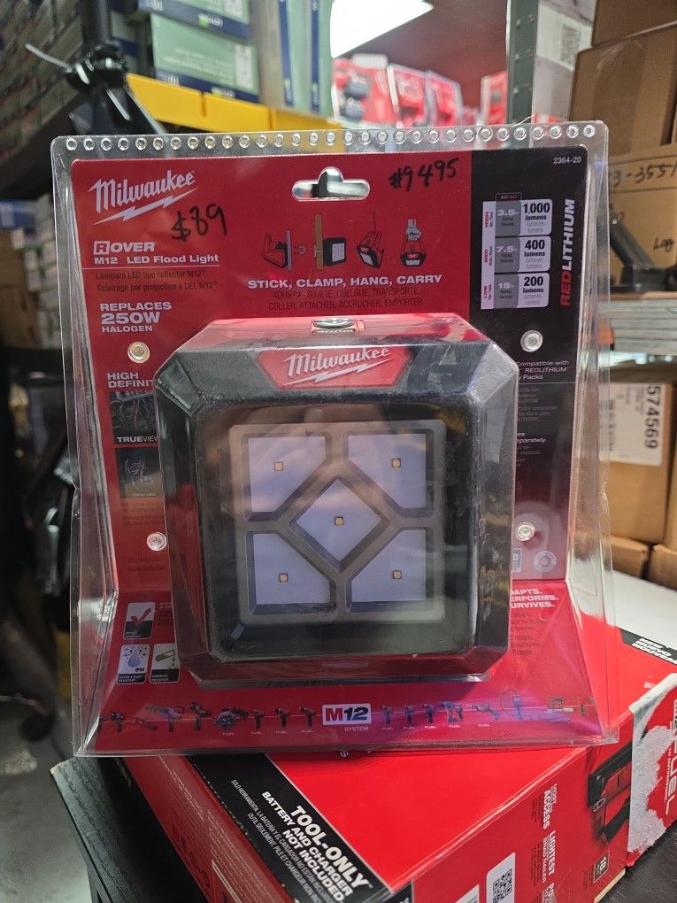 Milwaukee
M12 12-Volt 1000 Lumens Lithium-Ion Cordless Rover LED Compact Flood Light (Tool-Only)