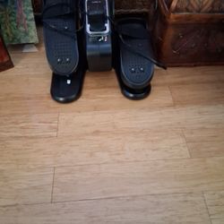 CURSOR C5 ELLIPTICAL MACHINE 
