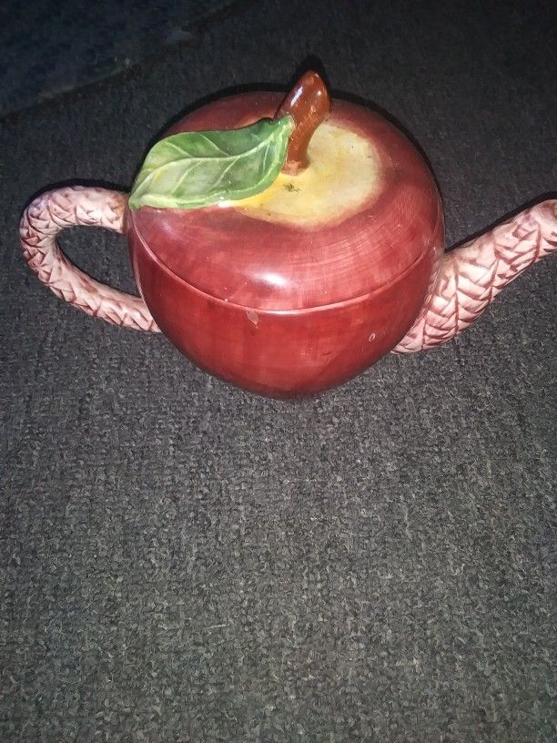 Apple Teapot