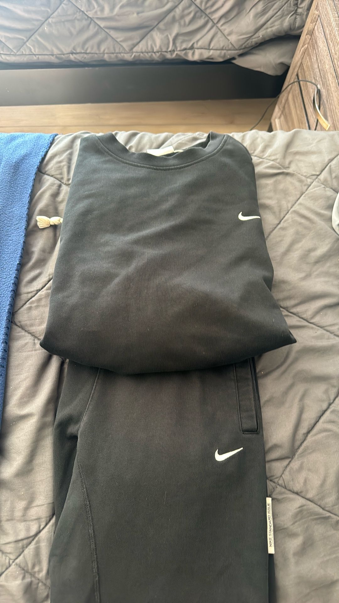 Black Nike Sweat Pants And Shirt