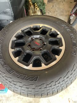 Toyota Tacoma TRD wheels & Tires